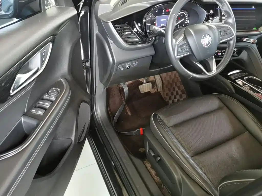 Photo 16 - Buick Envision Plus