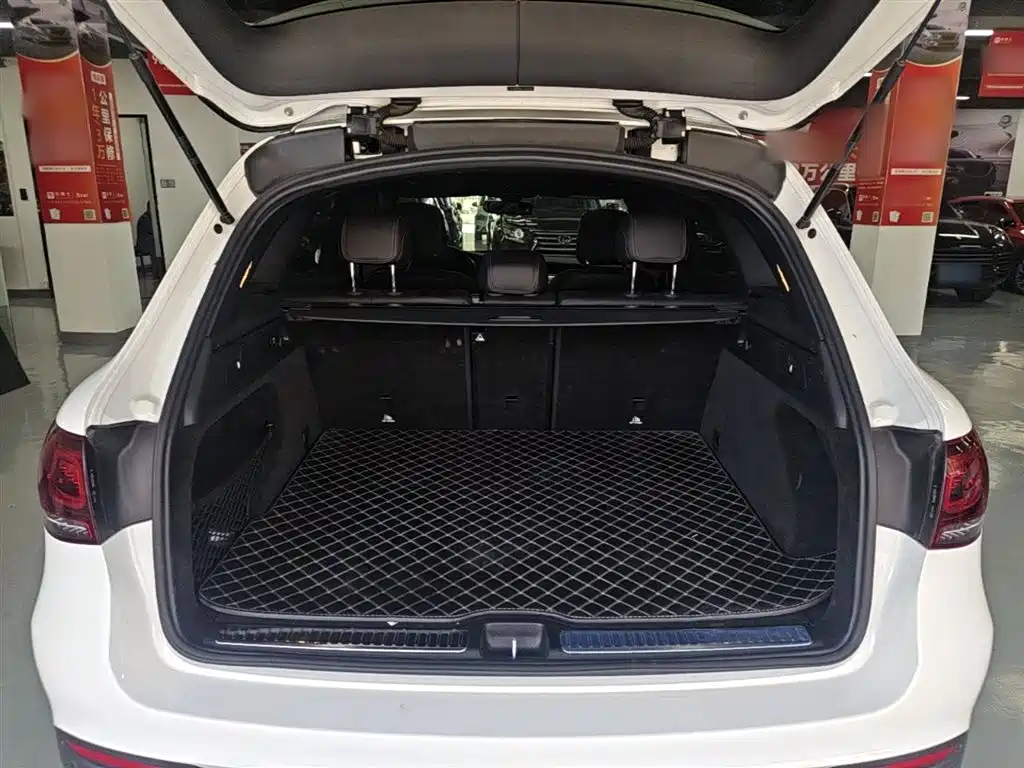 Mercedes-Benz GLC 2020 Facelift GLC 260 L 4MATIC Dynamic фото 19