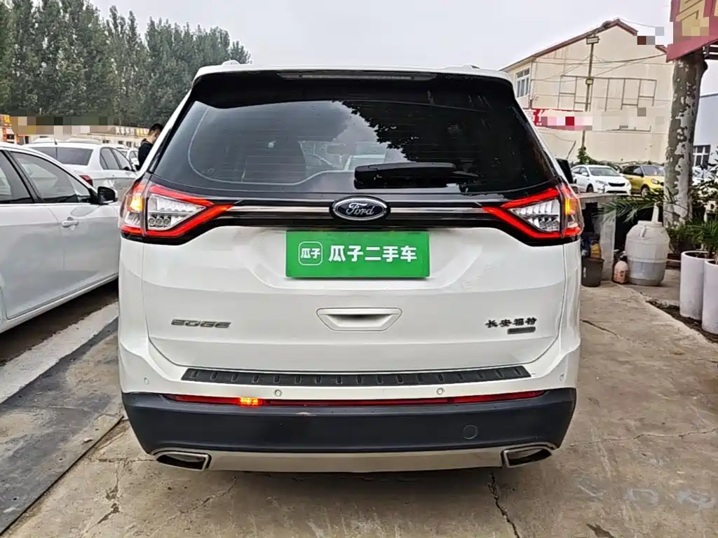Фото 6 - Ford Edge