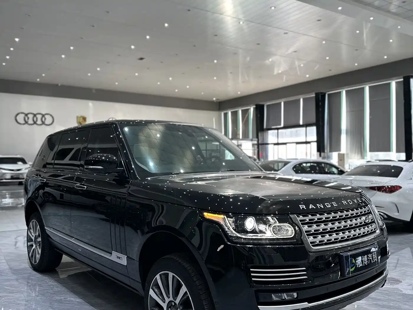 Land Rover Range Rover 2017 3.0 SC V6 Vogue LWB (Long Wheelbase) фото 3