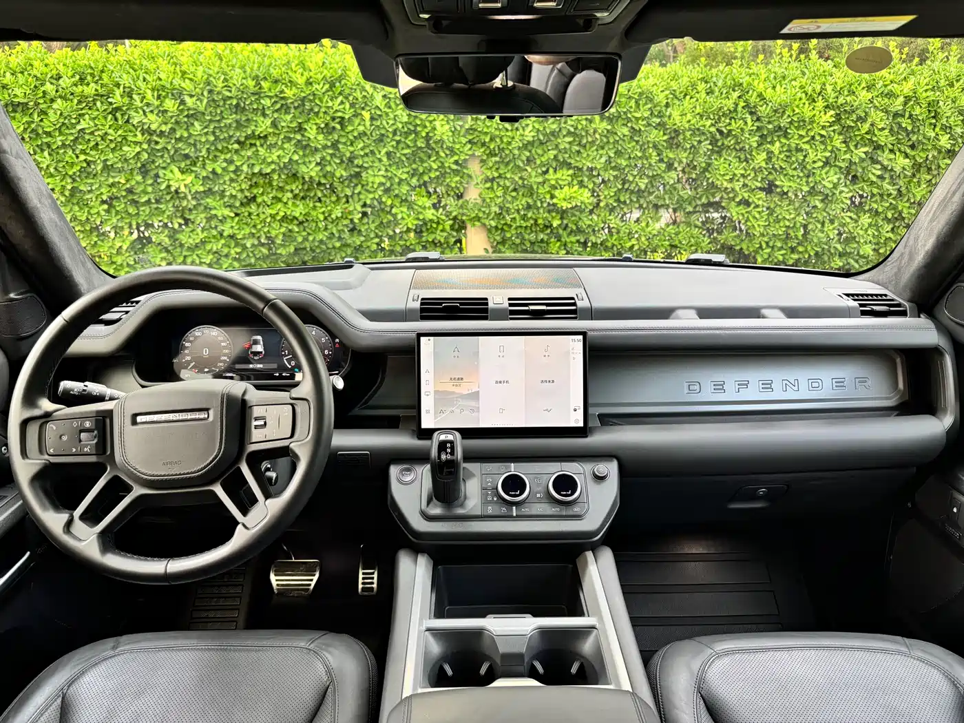 Land Rover Defender 2025 110 3.0T P400 X фото 15