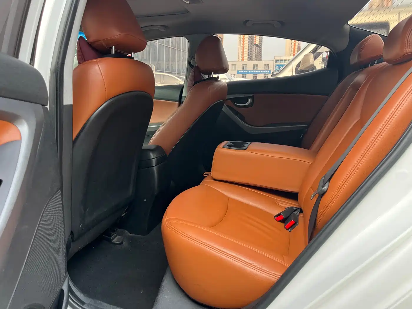 Hyundai Langdong 2015 1.6L Auto Premium фото 7