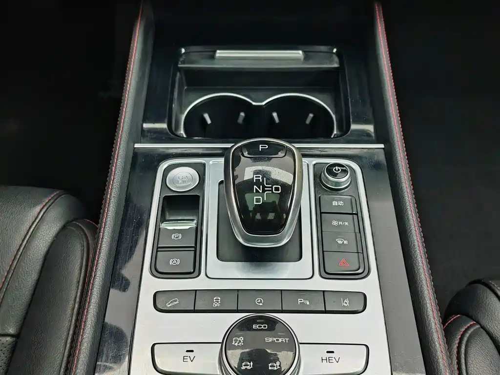 BYD Tang New Energy 2018 DM 2.0T AWD Smart Connection Enjoy Edition 7-Seater China V фото 13