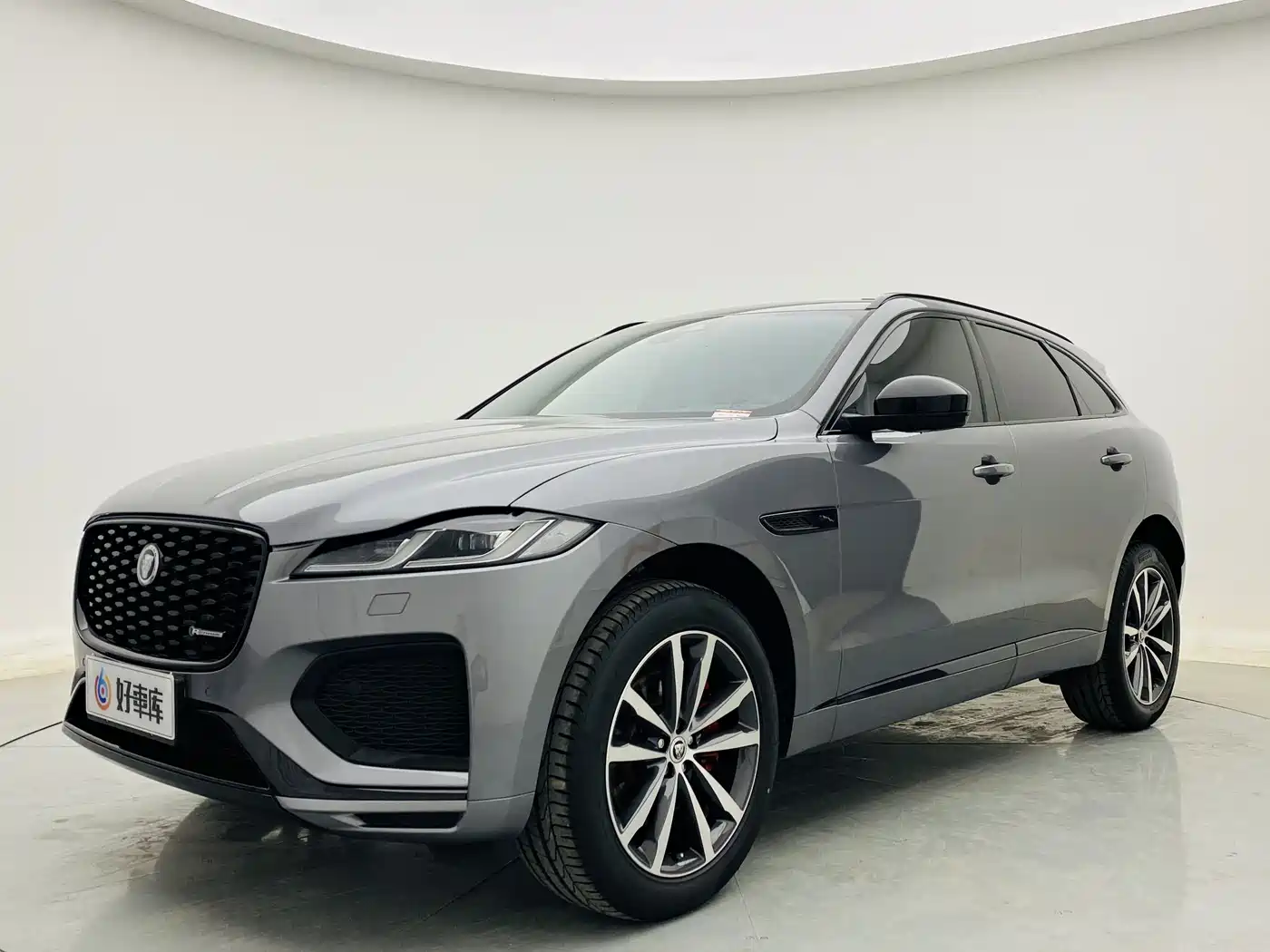Jaguar F-PACE 2024 2024 P250 R-Dynamic SE