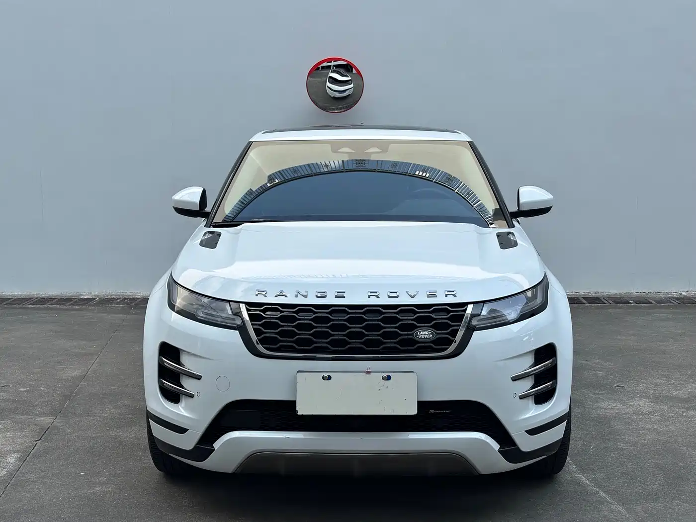 Land Rover Range Rover Evoque 2022 Facelift Range Rover Evoque L 249PS R-Dynamic Luxury фото 2