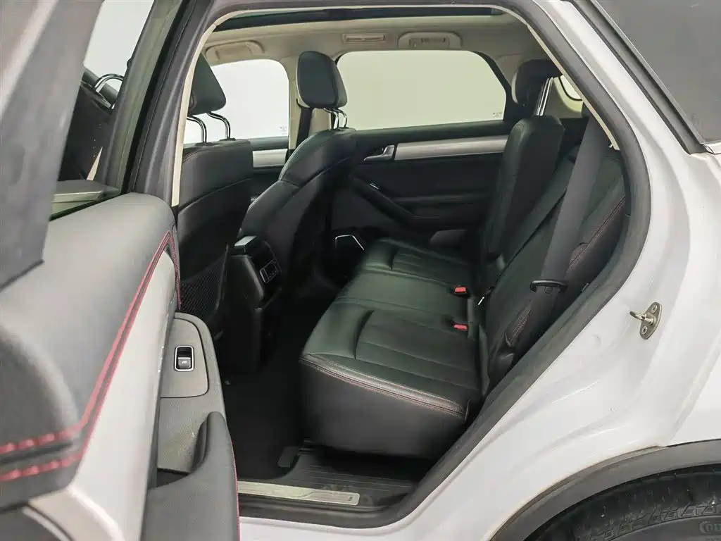 BYD Tang New Energy 2018 DM 2.0T AWD Smart Connection Enjoy Edition 7-Seater China V фото 15