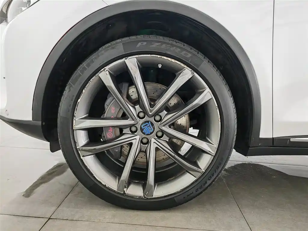 BYD Tang New Energy 2018 DM 2.0T AWD Smart Connection Enjoy Edition 7-Seater China V фото 17