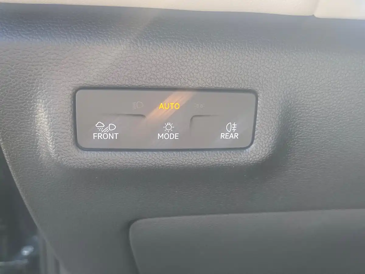 Jetta VS8 2026 2025 Base