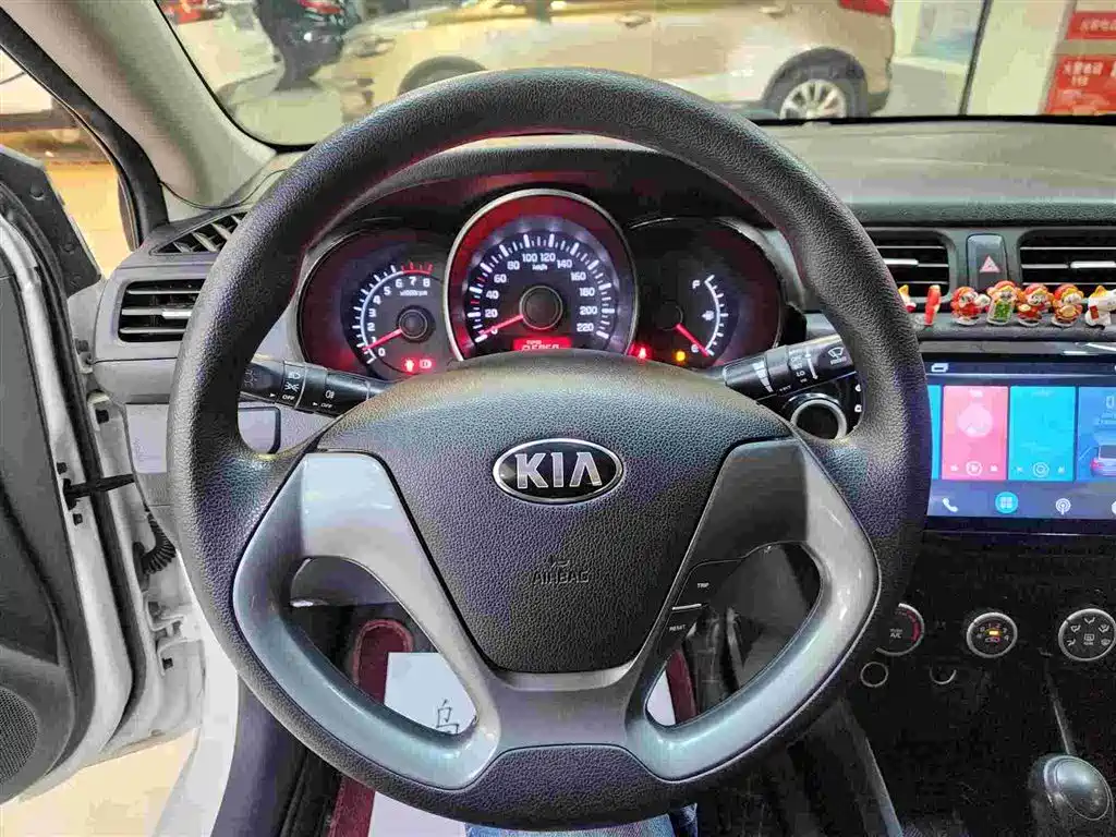 KIA K2