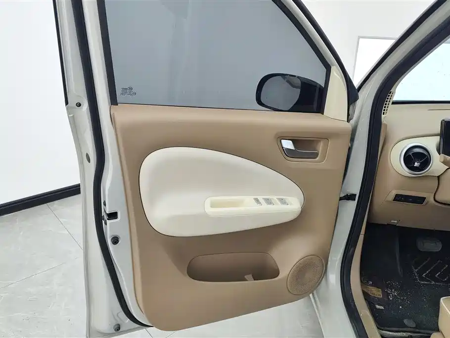 WULING AUTOMOBILE HONGGUANG MINIEV