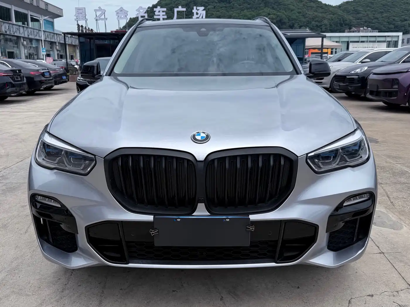 BMW X5 (Import) 2020 xDrive30i M Sport Package фото 2