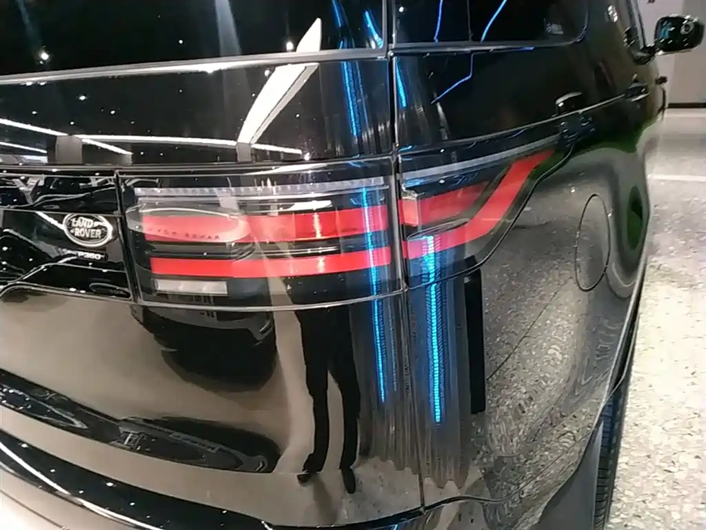 Land Rover Discovery 2023 Facelift 360PS R-Dynamic S фото 8