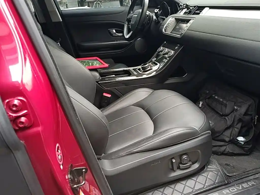 Land Rover Range Rover Evoque 2017 2.0T SE Smart Shine Edition фото 25