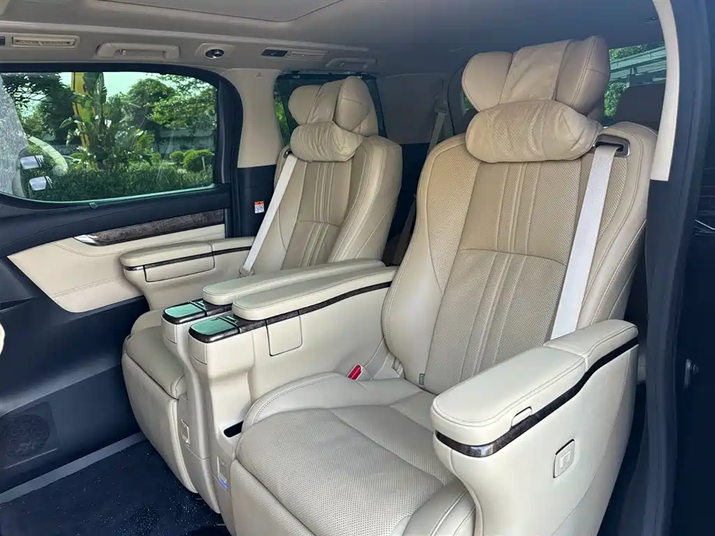 Toyota Alphard 2021 Hybrid 2.5L Premium фото 13