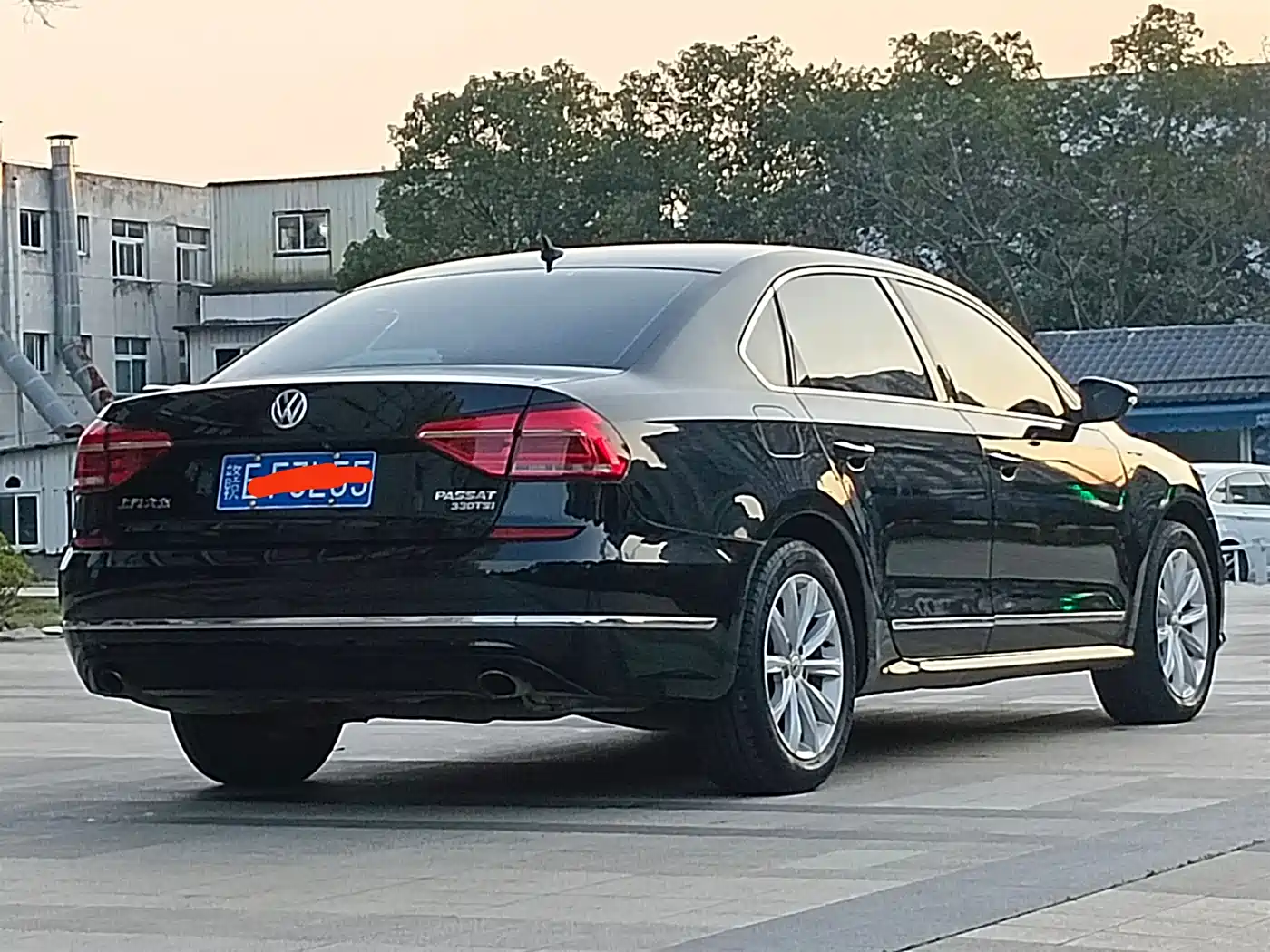 Volkswagen Passat 2017 330TSI DSG Prestige фото 7