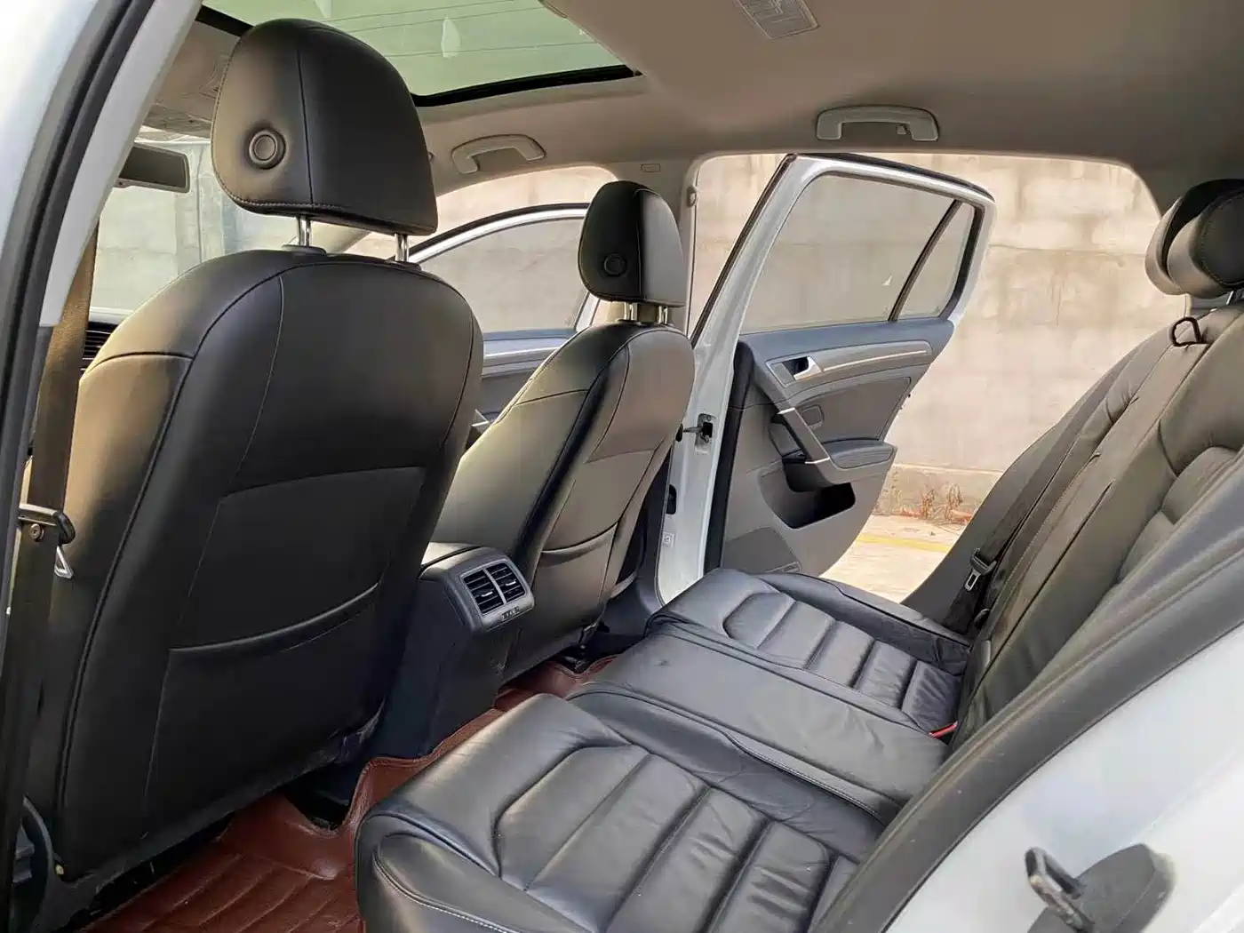 Volkswagen Golf 2016 230TSI Automatic Luxury фото 5