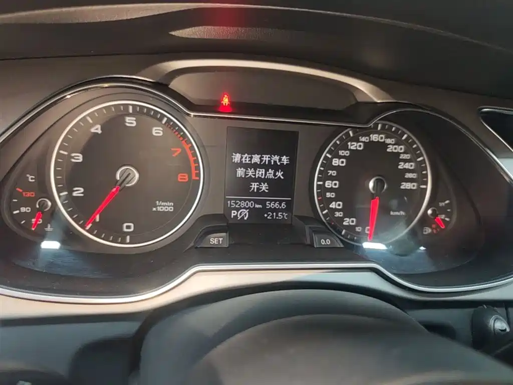 Audi A4L 2015 35 TFSI Auto Comfort фото 12