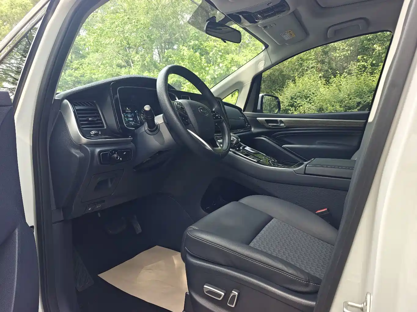 GAC Trumpchi Trumpchi M8 2024 Leadershow Series 390T Luxury Edition фото 9