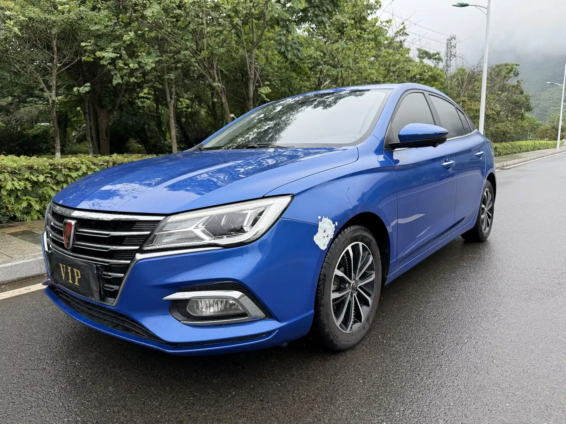 Фото 1 - Roewe i5