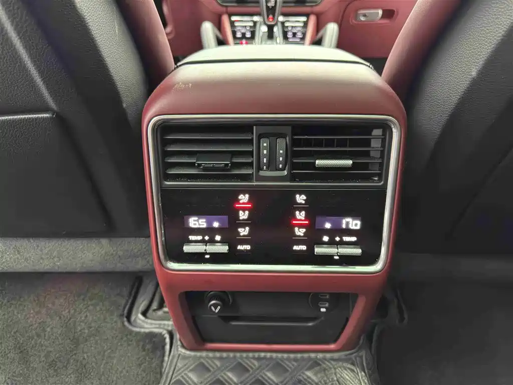 Porsche Cayenne New Energy 2023 Cayenne E-Hybrid 2.0T Platinum Edition фото 11