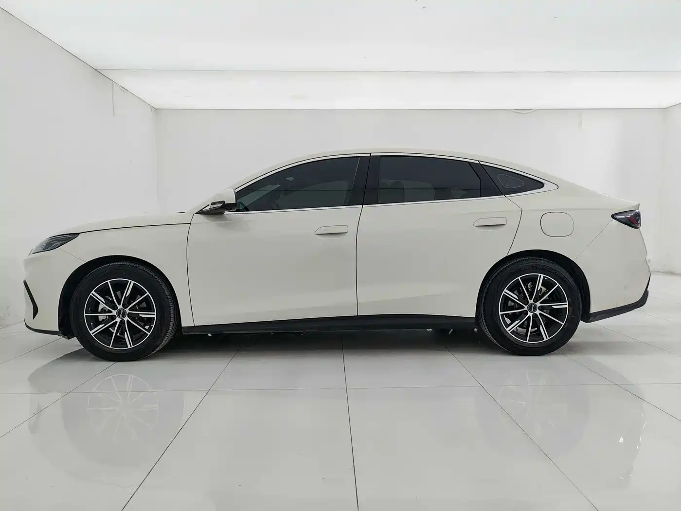 BYD Seal 06 New Energy 2024 DM-i 120KM Honor фото 22