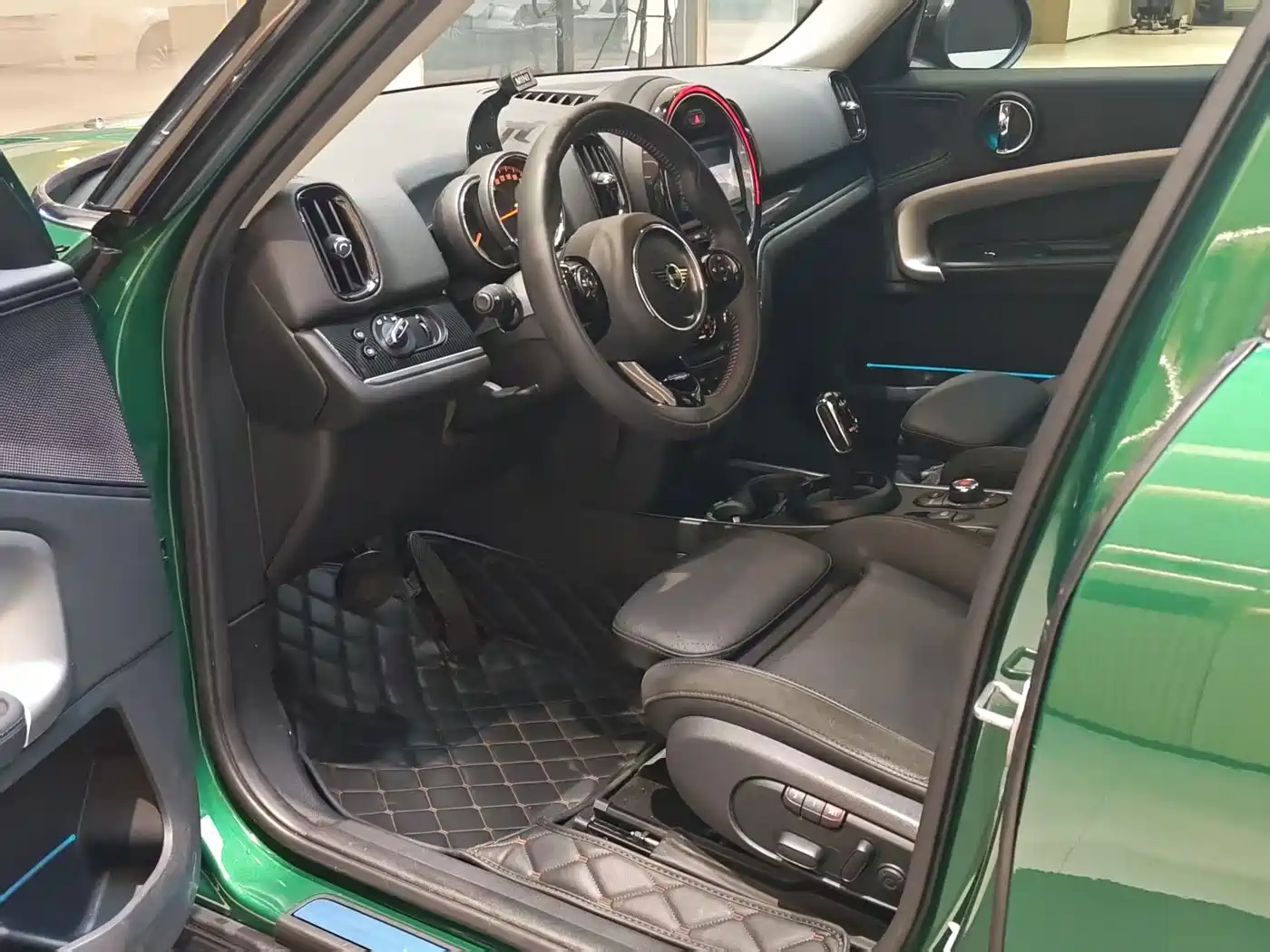 Фото 9 - MINI COUNTRYMAN