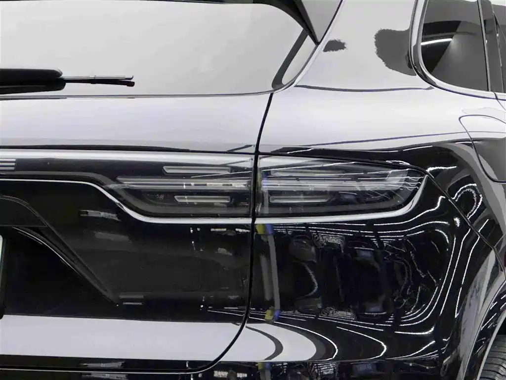 Porsche Cayenne New Energy 2023 Cayenne E-Hybrid 2.0T Platinum Edition фото 21