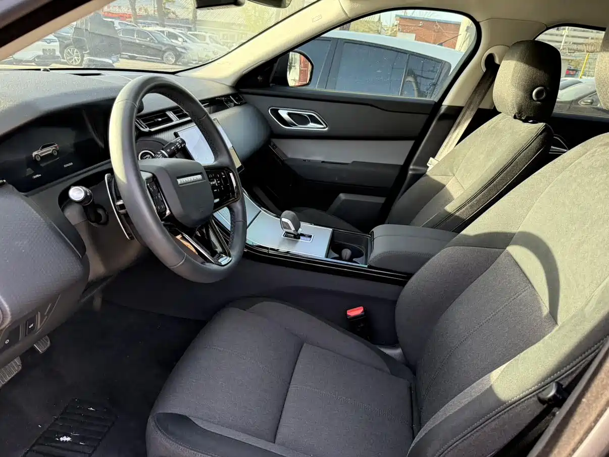 Land Rover Range Rover Velar 2024 S фото 7