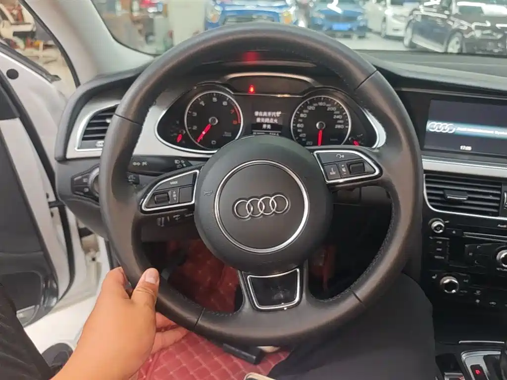 Audi A4L 2015 35 TFSI Auto Comfort фото 11