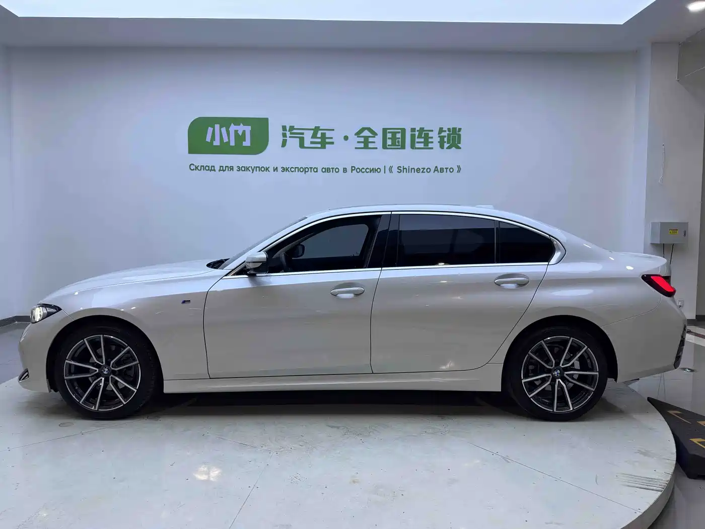 BMW 3-SERIES