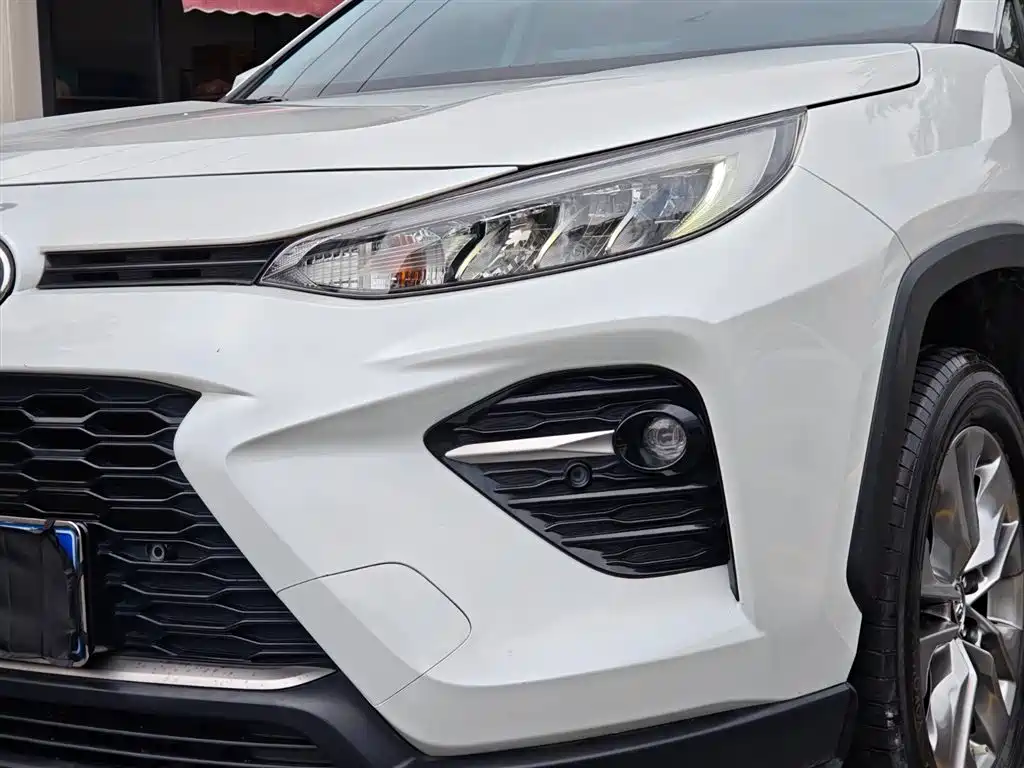 Toyota Wildlander 2022 2.0L CVT FWD Luxury PLUS Edition фото 9