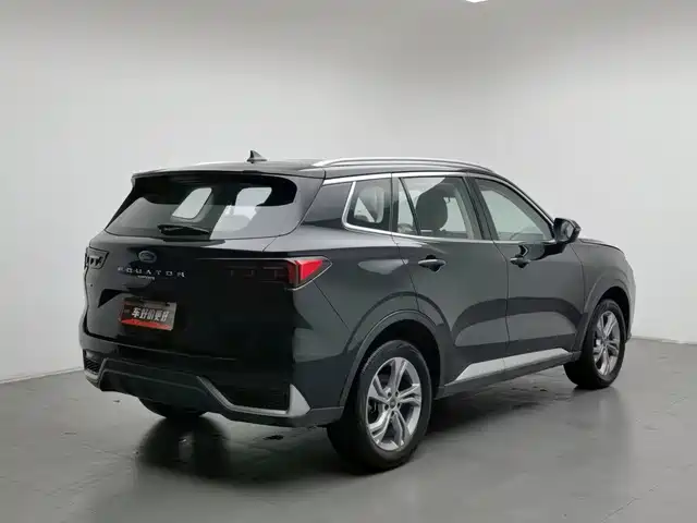 Ford Lingrui 2022 EcoBoost 170 Platinum — фото 2