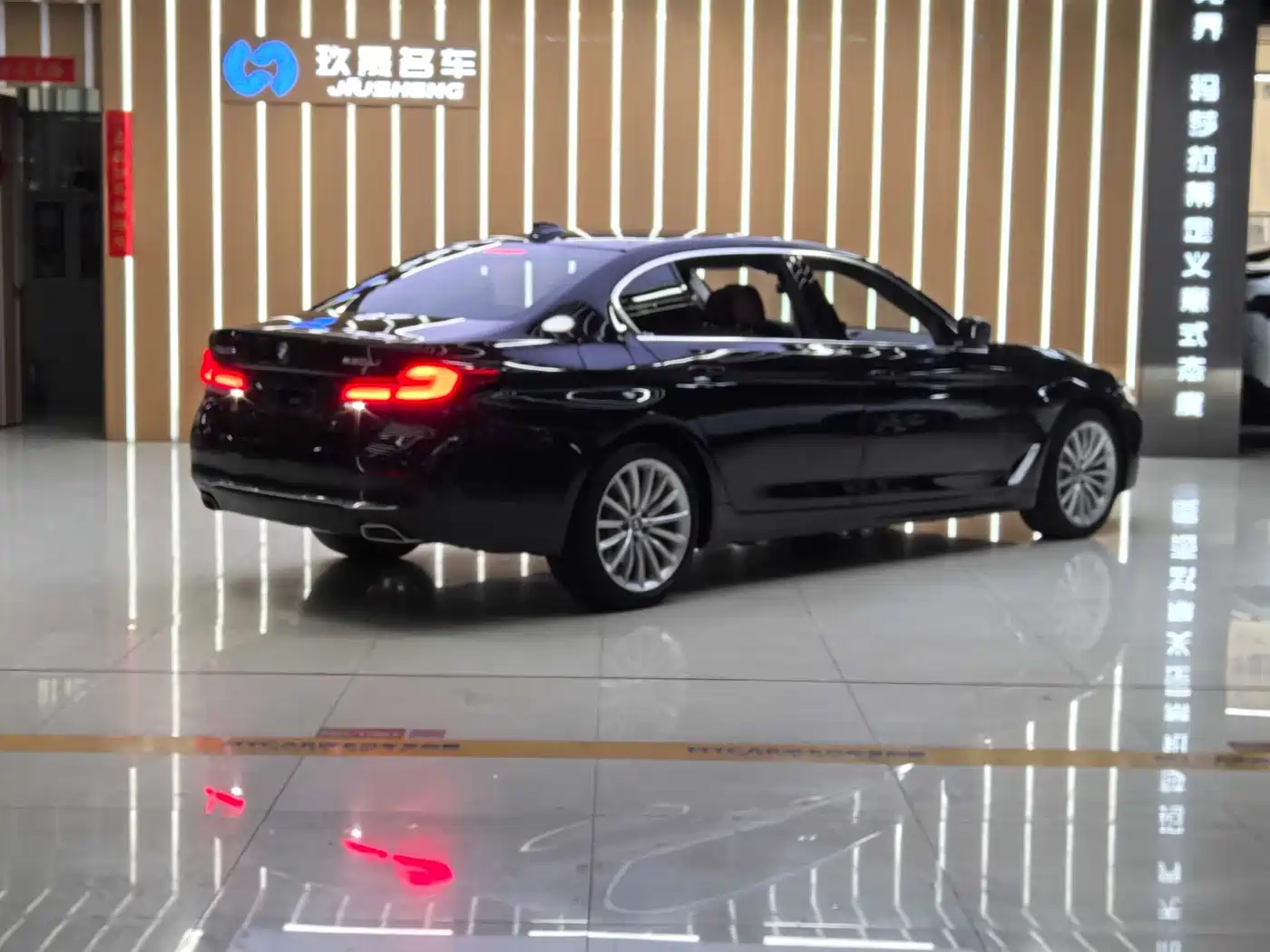 BMW 5 Series 2022 Facelift II 530Li Luxury Trim Premium Package фото 19