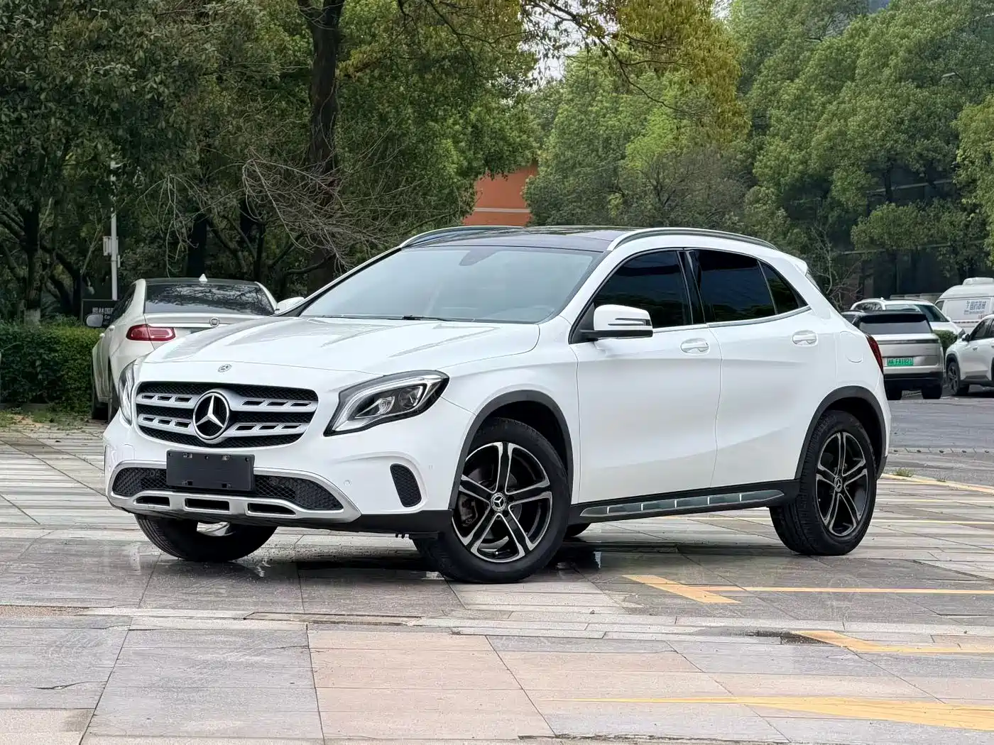 Mercedes-Benz GLA 2018 GLA 200 Fashion фото 3