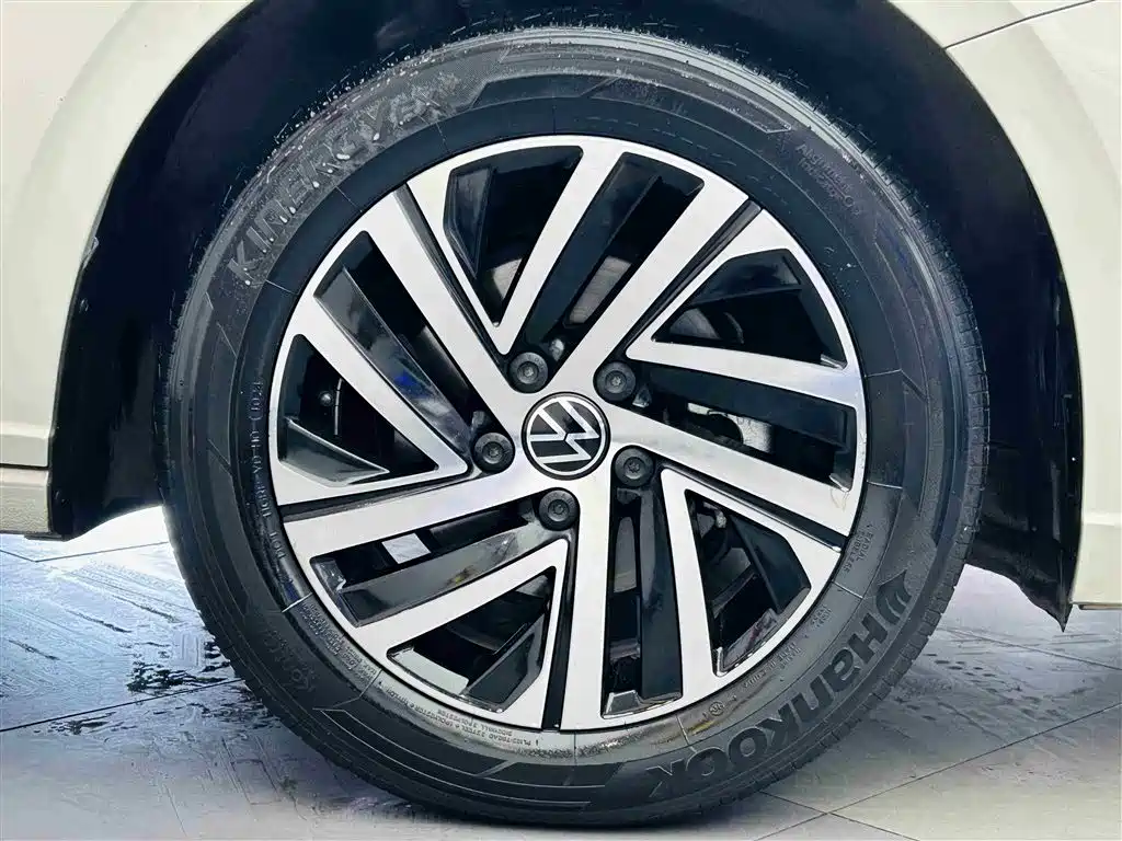 Volkswagen Lavida 2022 1.5L Auto Vision Edition фото 10