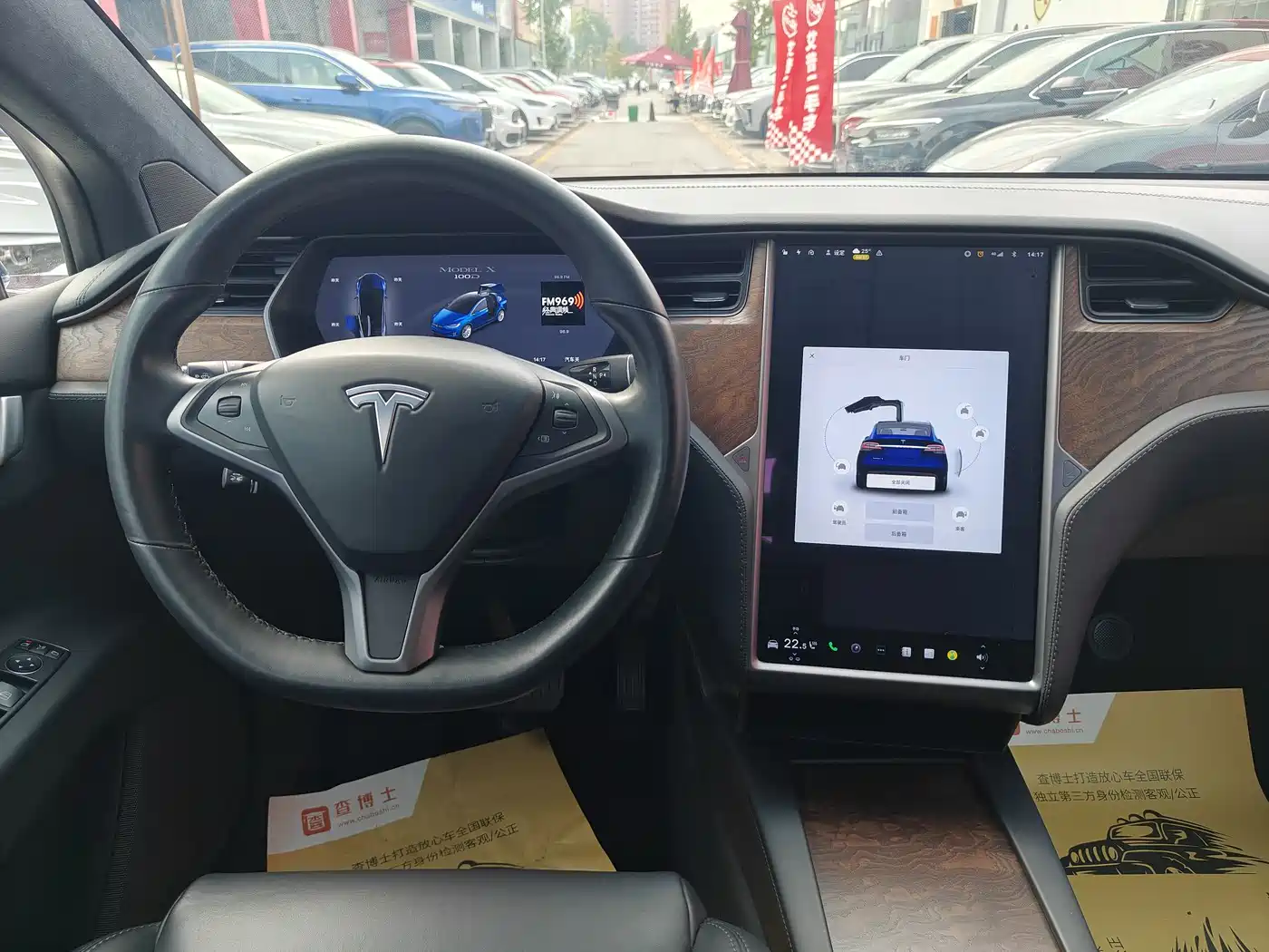 TESLA MODEL X