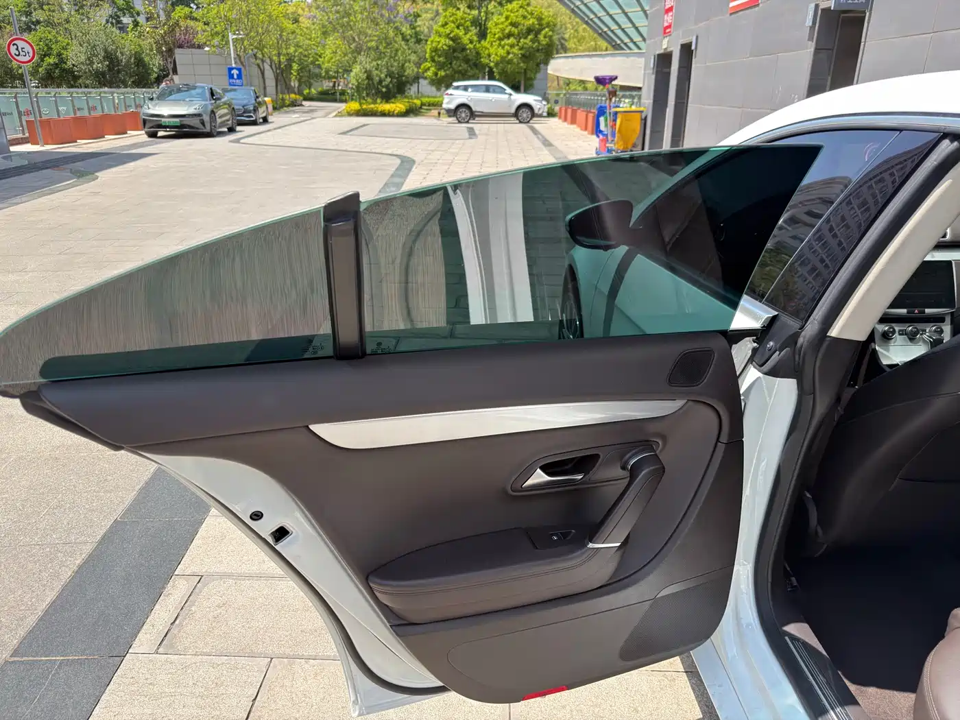 Volkswagen FAW-Volkswagen CC 2018 2.0TSI Luxury фото 22