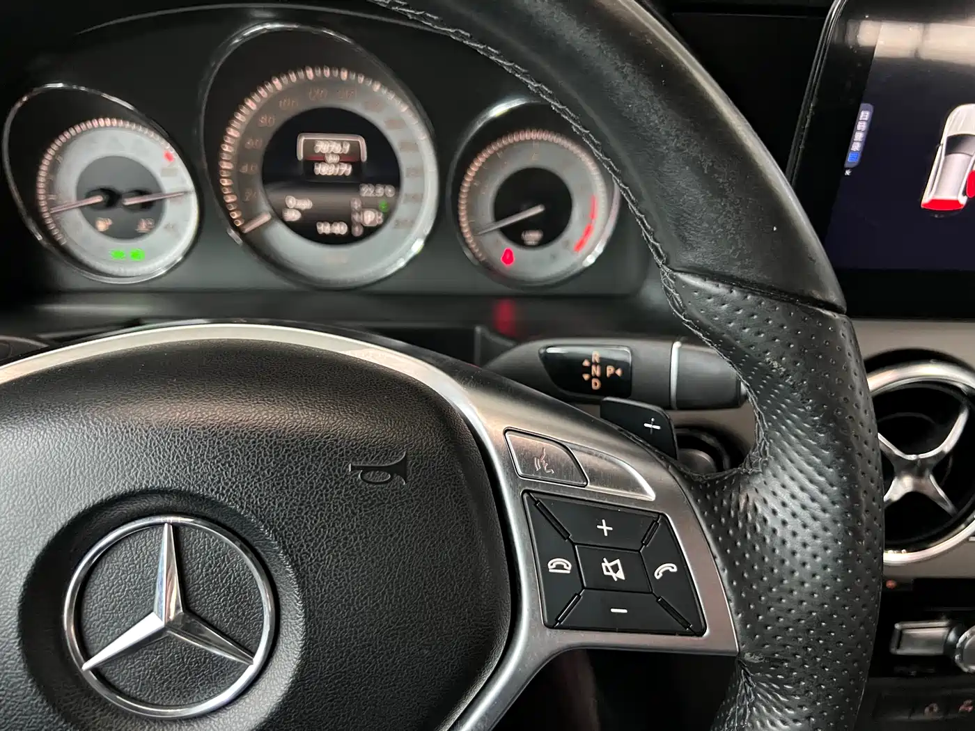 Mercedes-Benz GLK-Class 2015 GLK 300 4MATIC Fashion Ultimate Edition фото 17