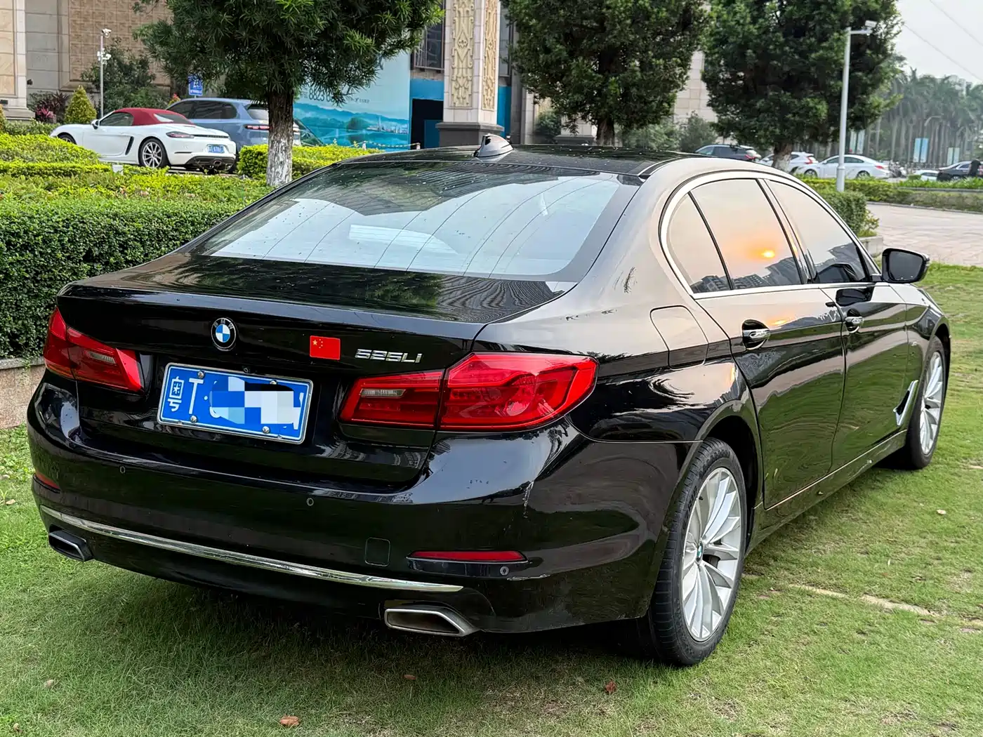 BMW 5 Series 2018 525Li Luxury Package фото 7
