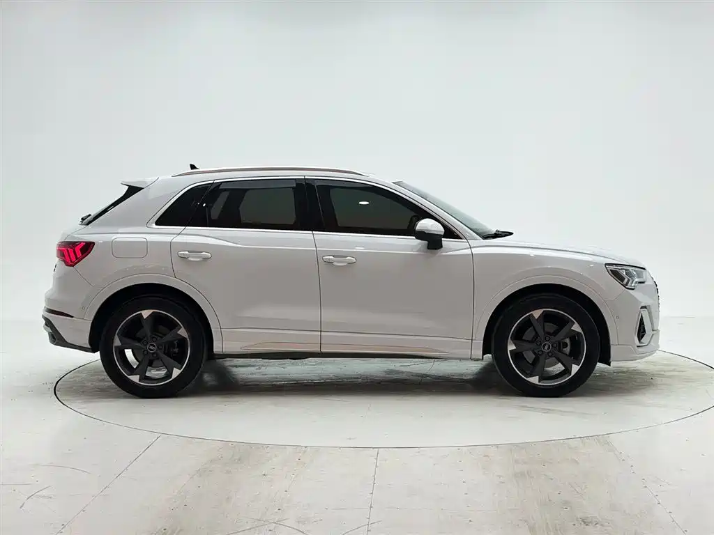 Audi Q3 2021 35 TFSI Fashion Sport фото 9