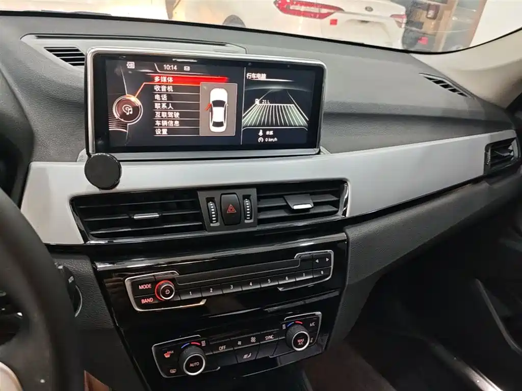 BMW X1 2016 sDrive18Li Fashion Model фото 13