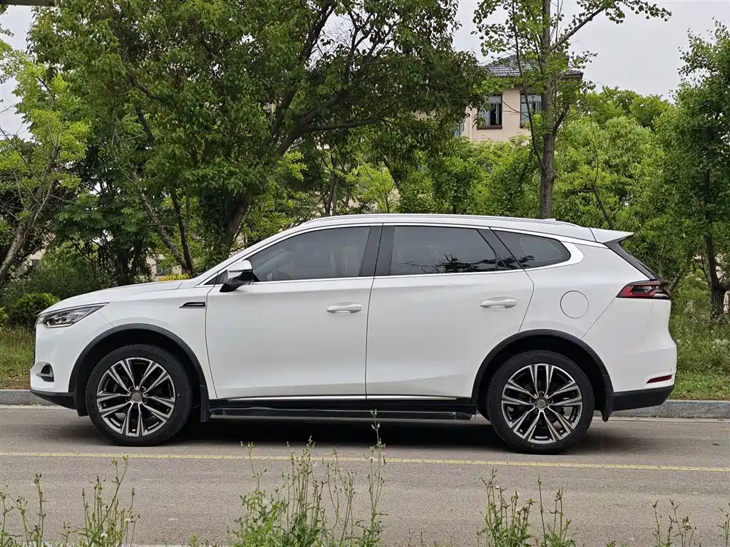 BYD Tang 2018 2.0T Automatic Smart Connection Noble Edition 7-Seater China V фото 17