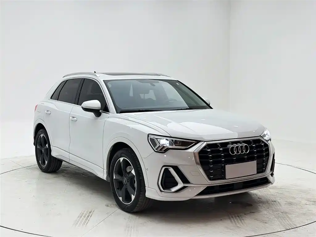 Audi Q3 2021 35 TFSI Fashion Sport фото 3