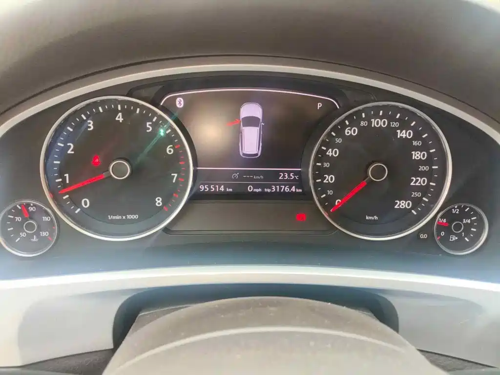 Фото 4 - Volkswagen Touareg
