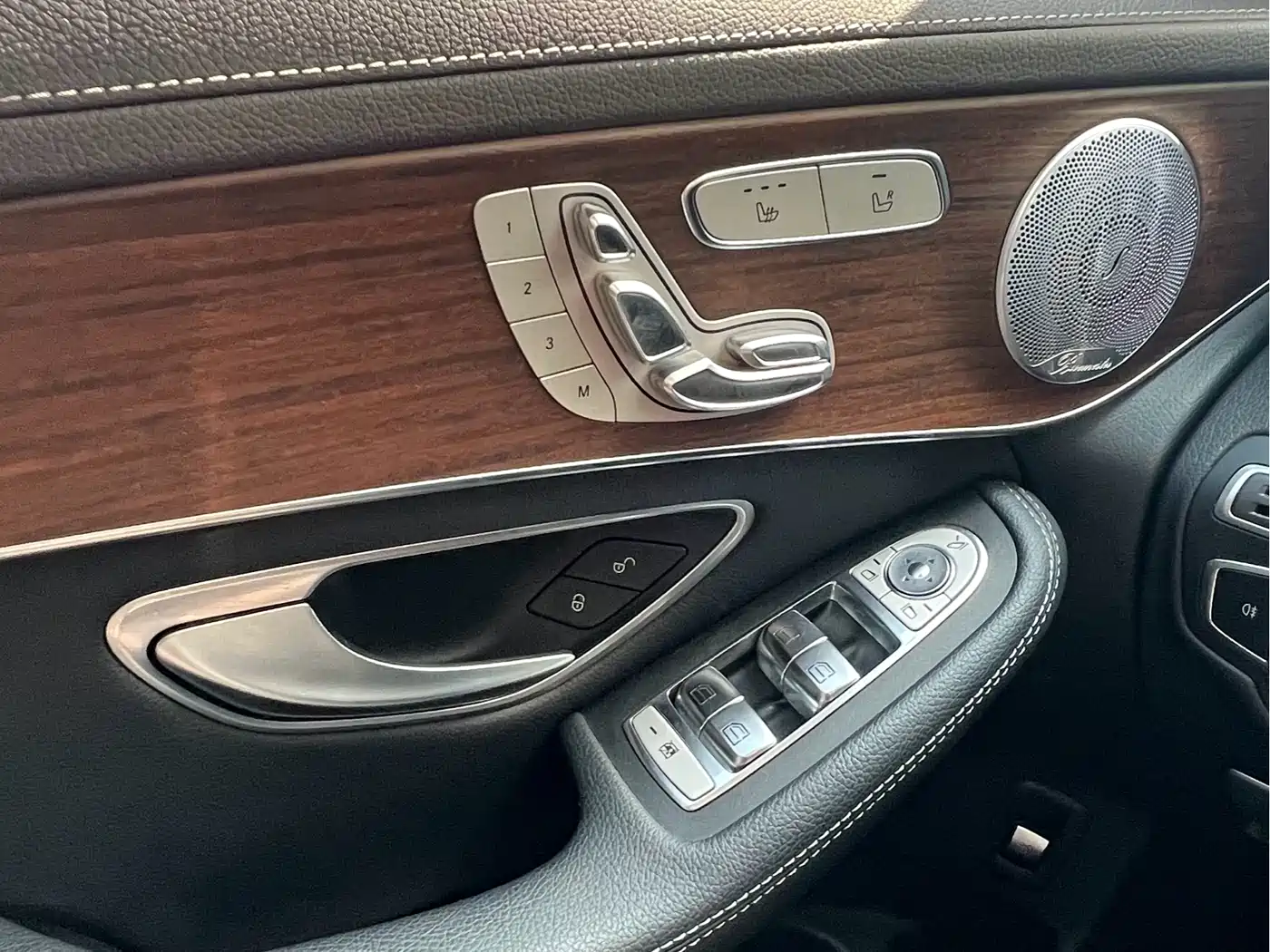 Mercedes-Benz GLC 2021 GLC 300 L 4MATIC Sporty фото 16