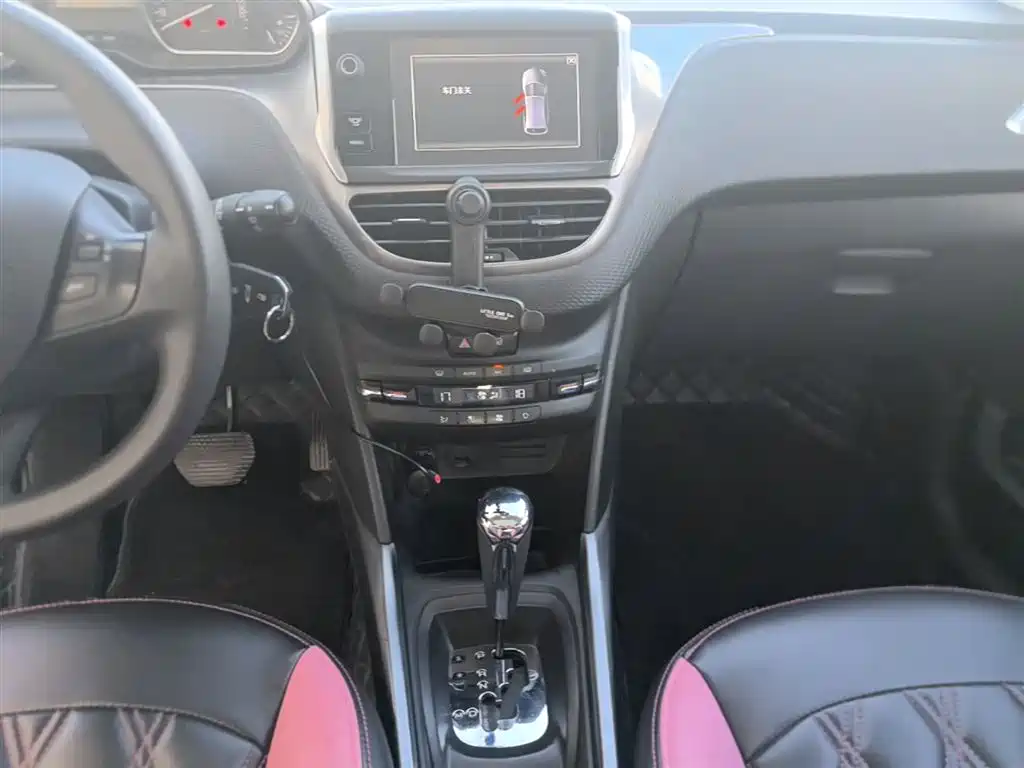 Peugeot 2008 2016 230THP Automatic Fashion фото 13