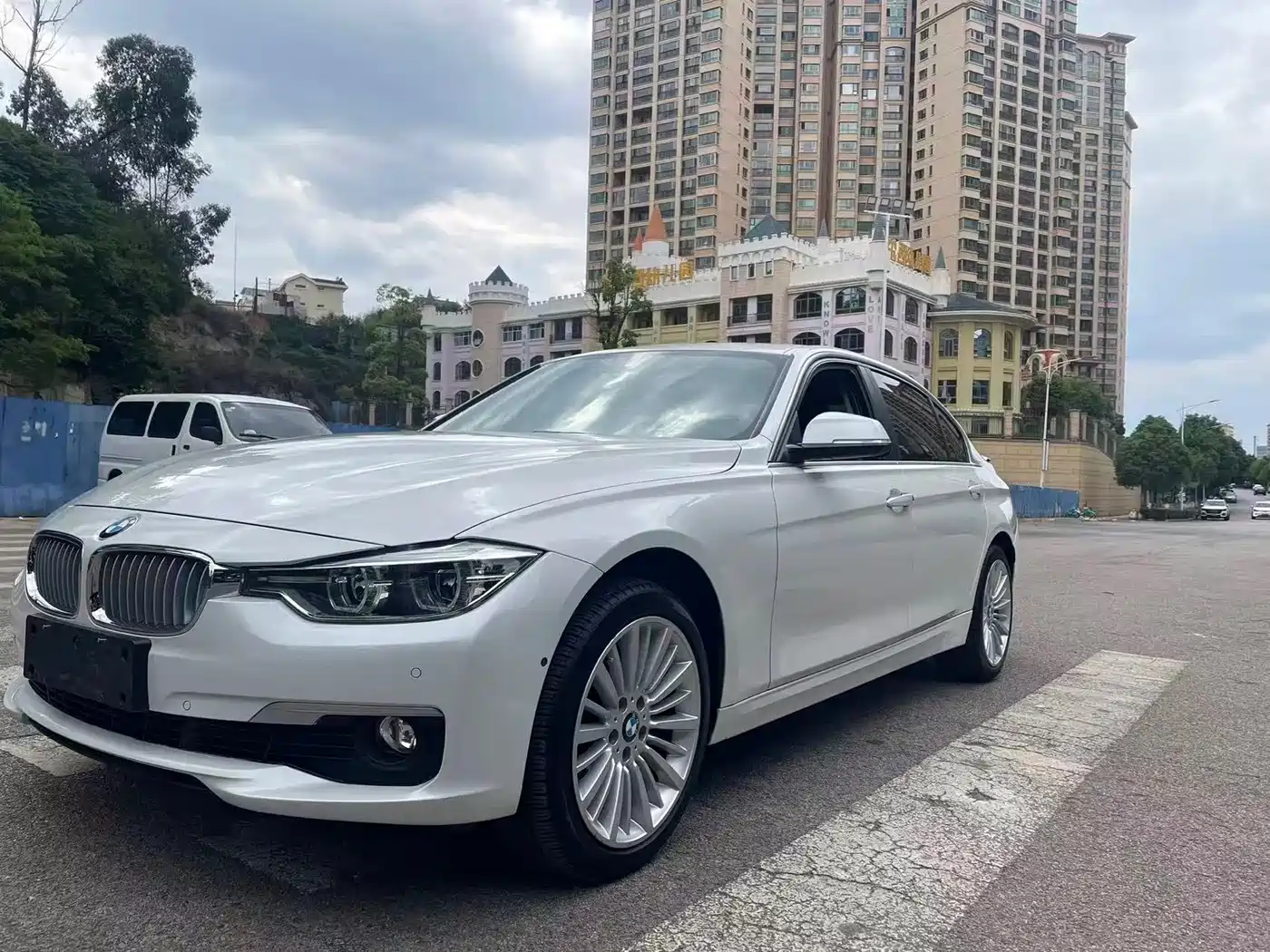 BMW 3 Series 2018 320Li xDrive Fashion Style