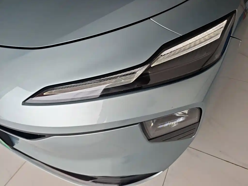Фото 24 - Roewe D6