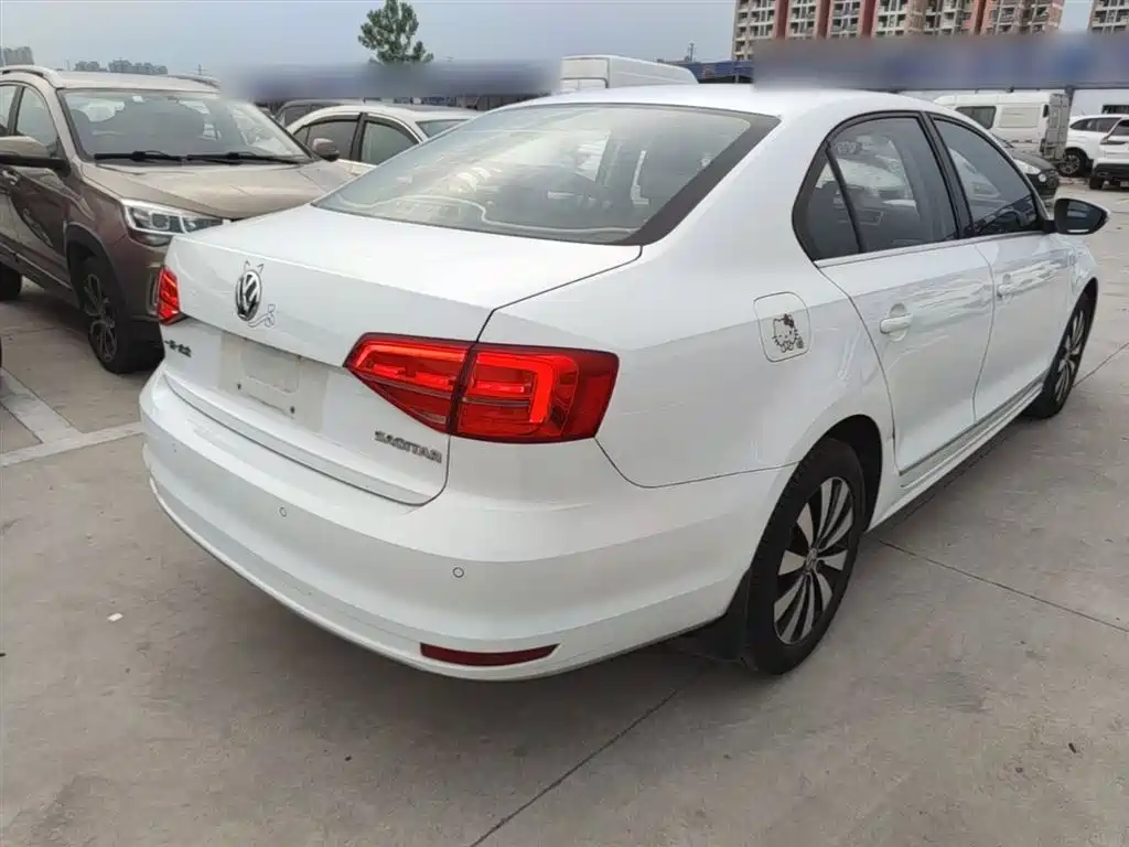 Volkswagen Sagitar 2018 1.6L Automatic Comfort фото 7