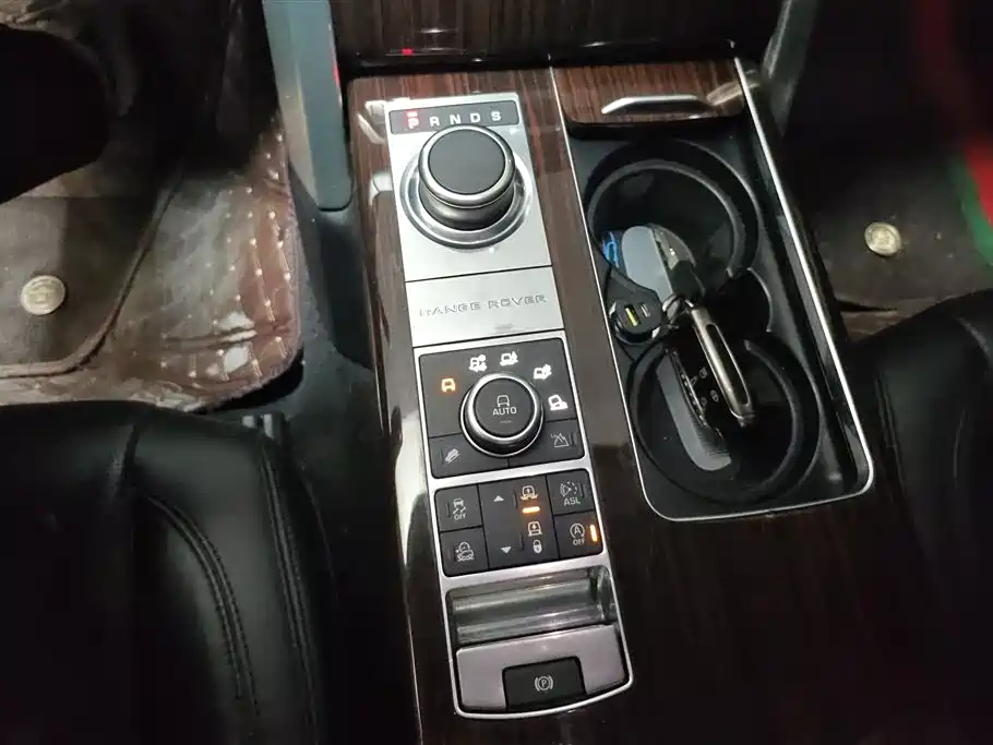 Land Rover Range Rover 2016 3.0 SC V6 Vogue SE Autobiography LWB фото 16